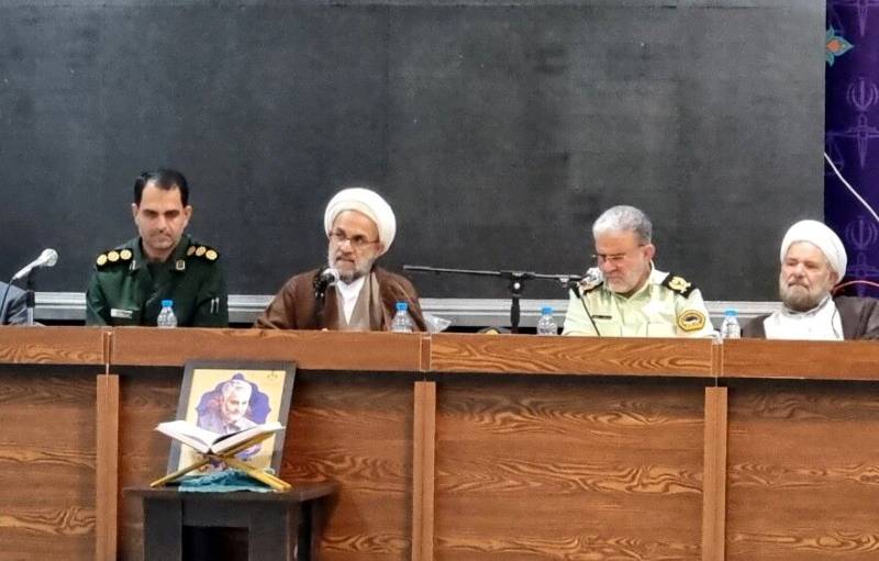 نیروهای مسلح پناه مردم هستند؛ضرورت رعایت زبان ادب در برخورد با مردم
